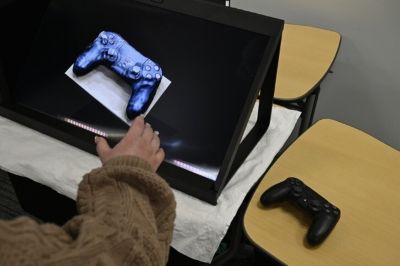 裸眼立体視ディスプレイの写真